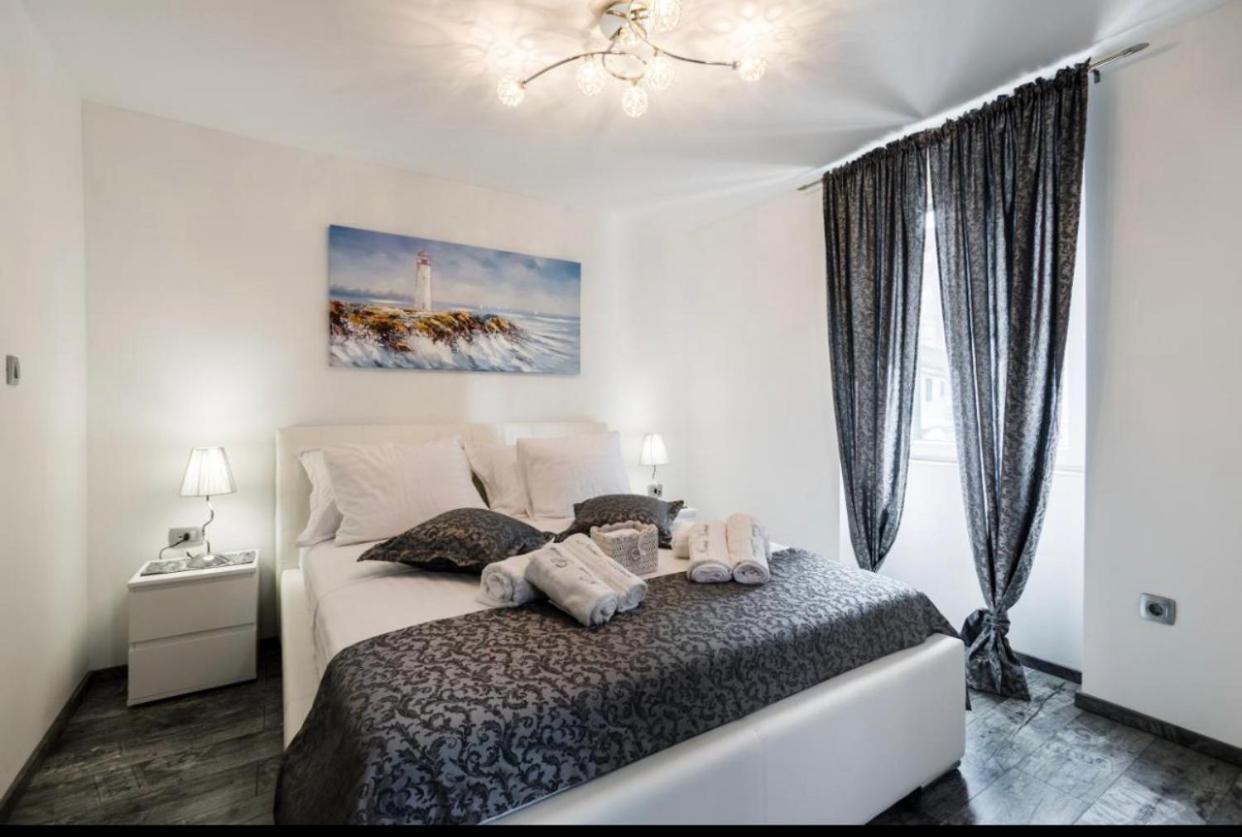 Apartment Cvita スプリト エクステリア 写真