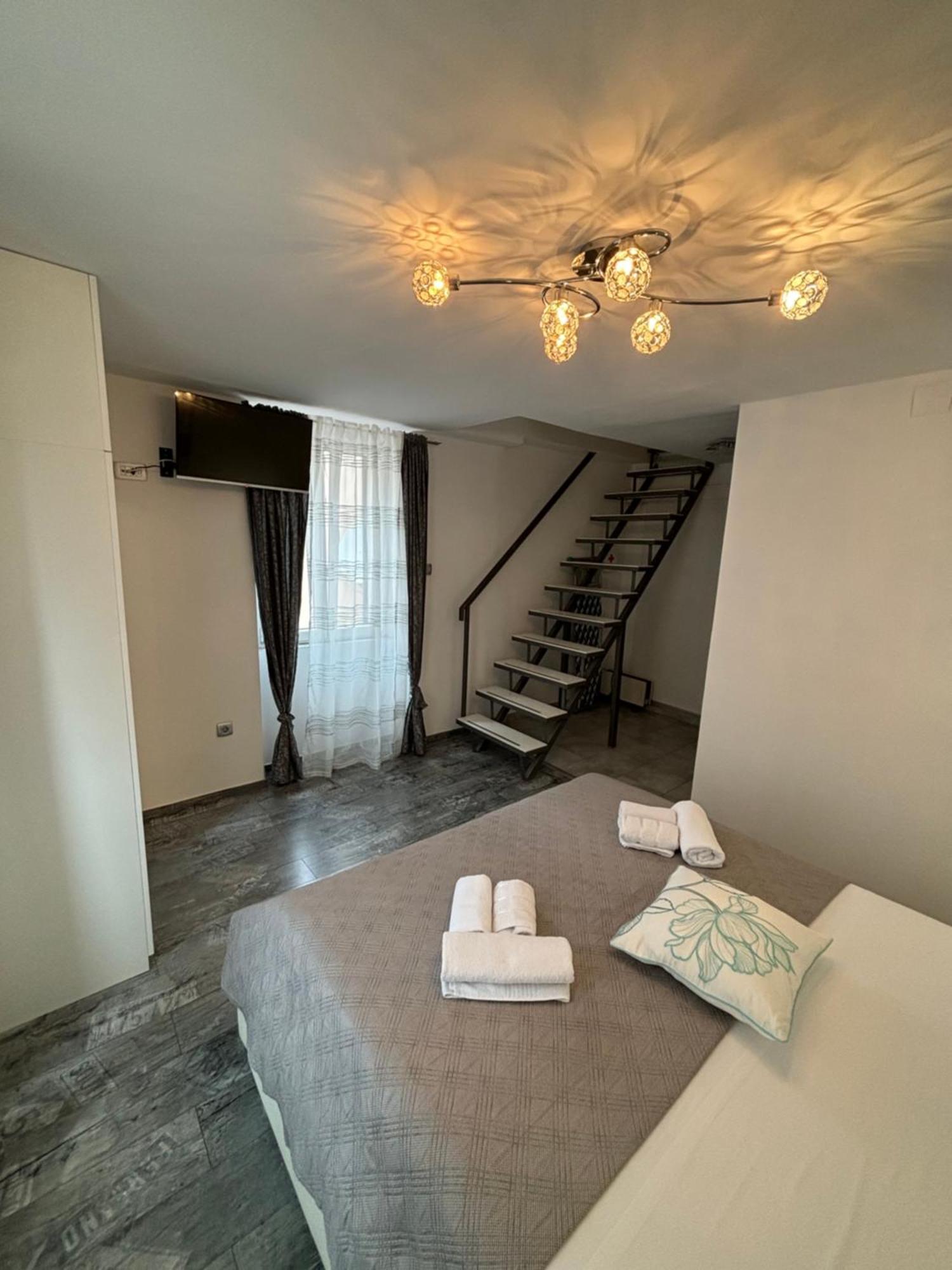 Apartment Cvita スプリト エクステリア 写真